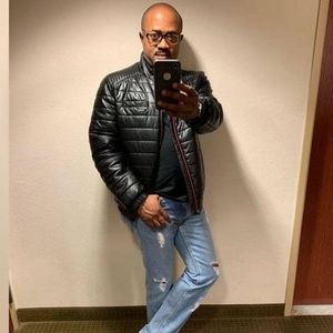 Meet your Posher, Tunde